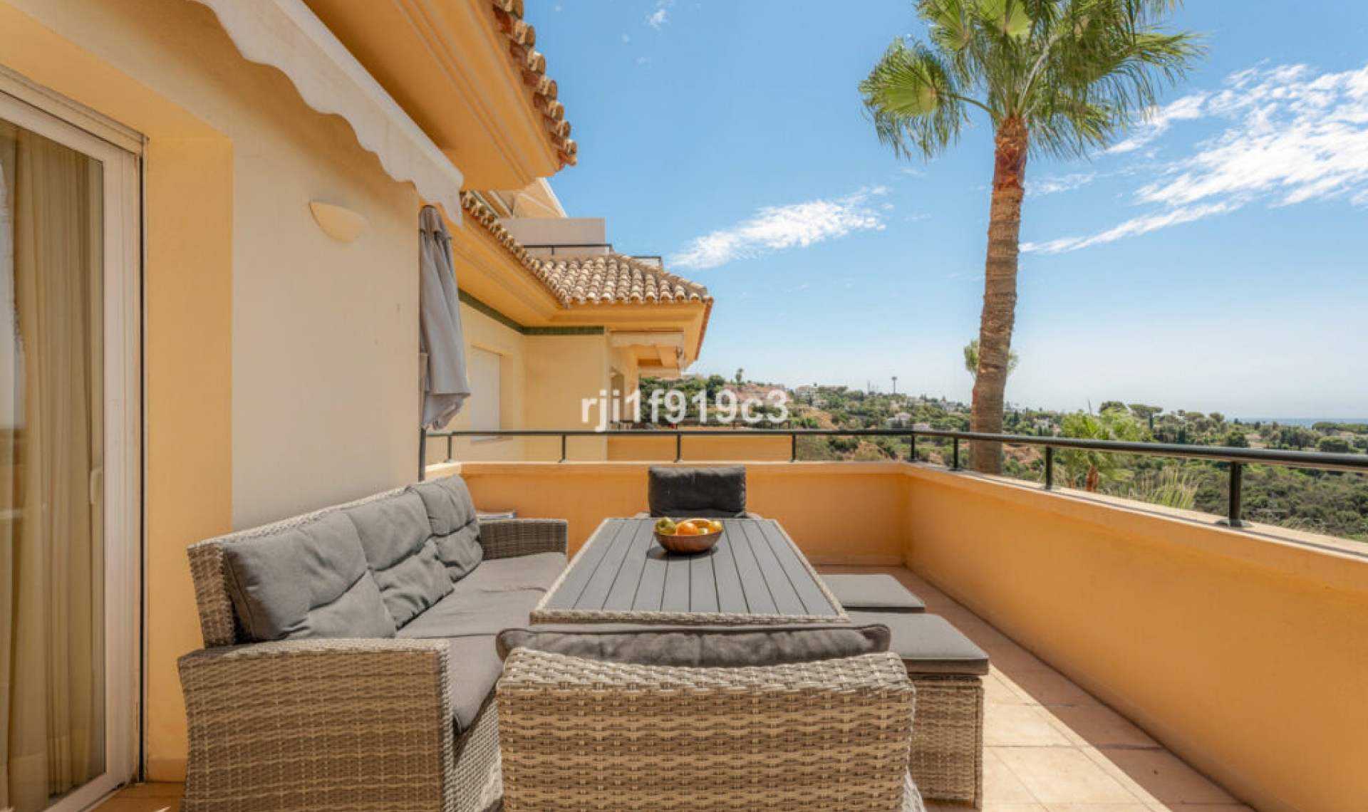 Resale - Apartment -
Elviria