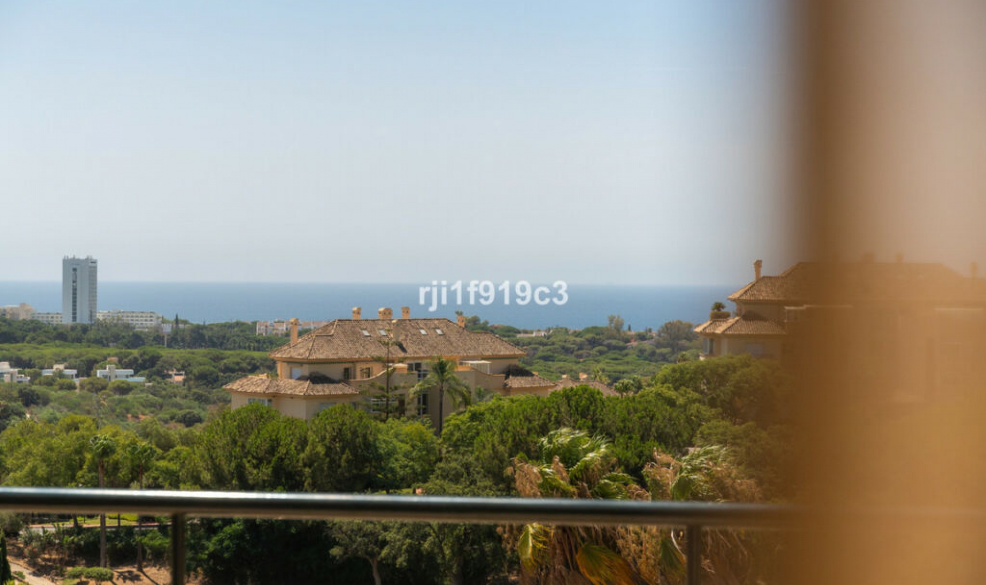 Resale - Apartment -
Elviria