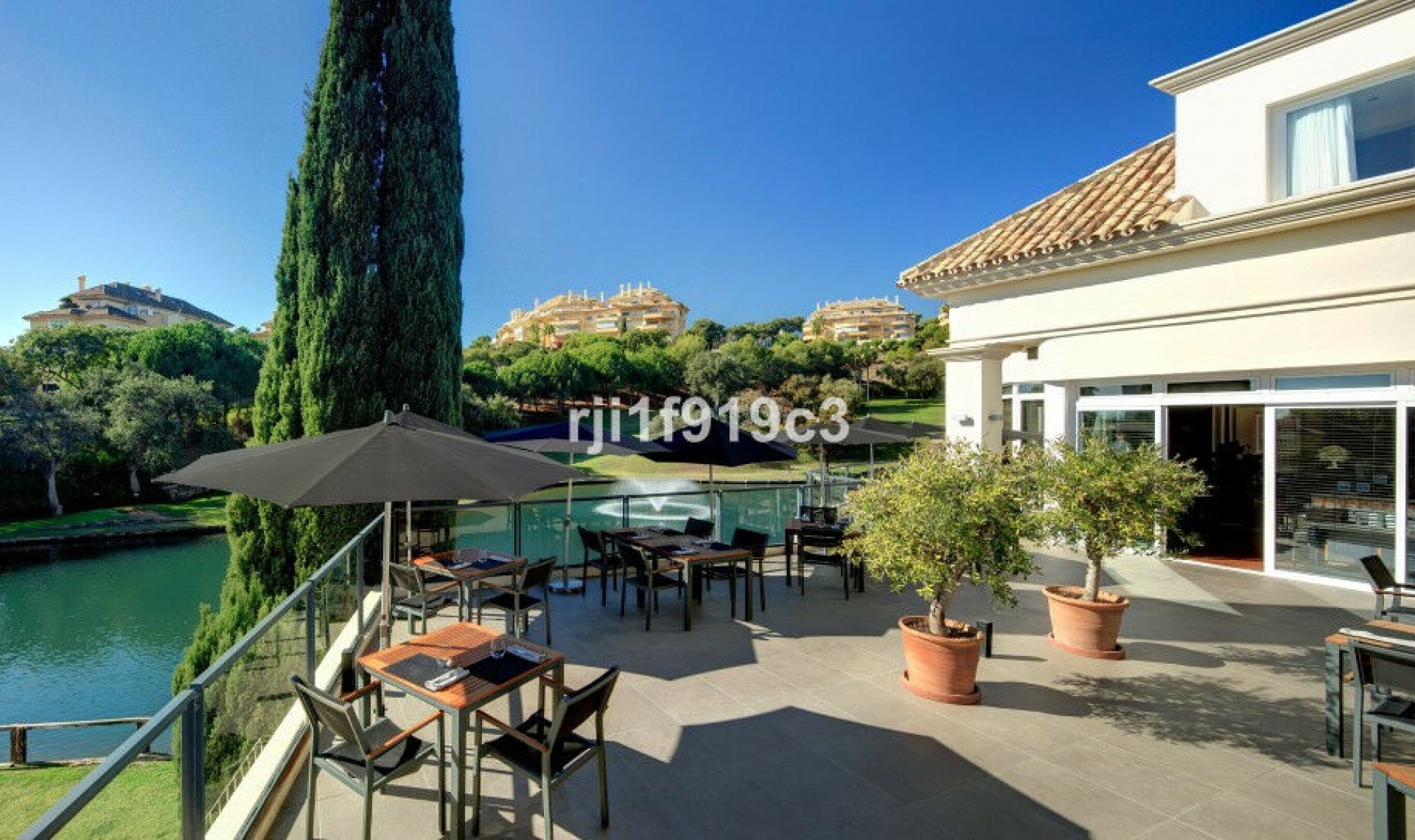 Resale - Apartment -
Elviria
