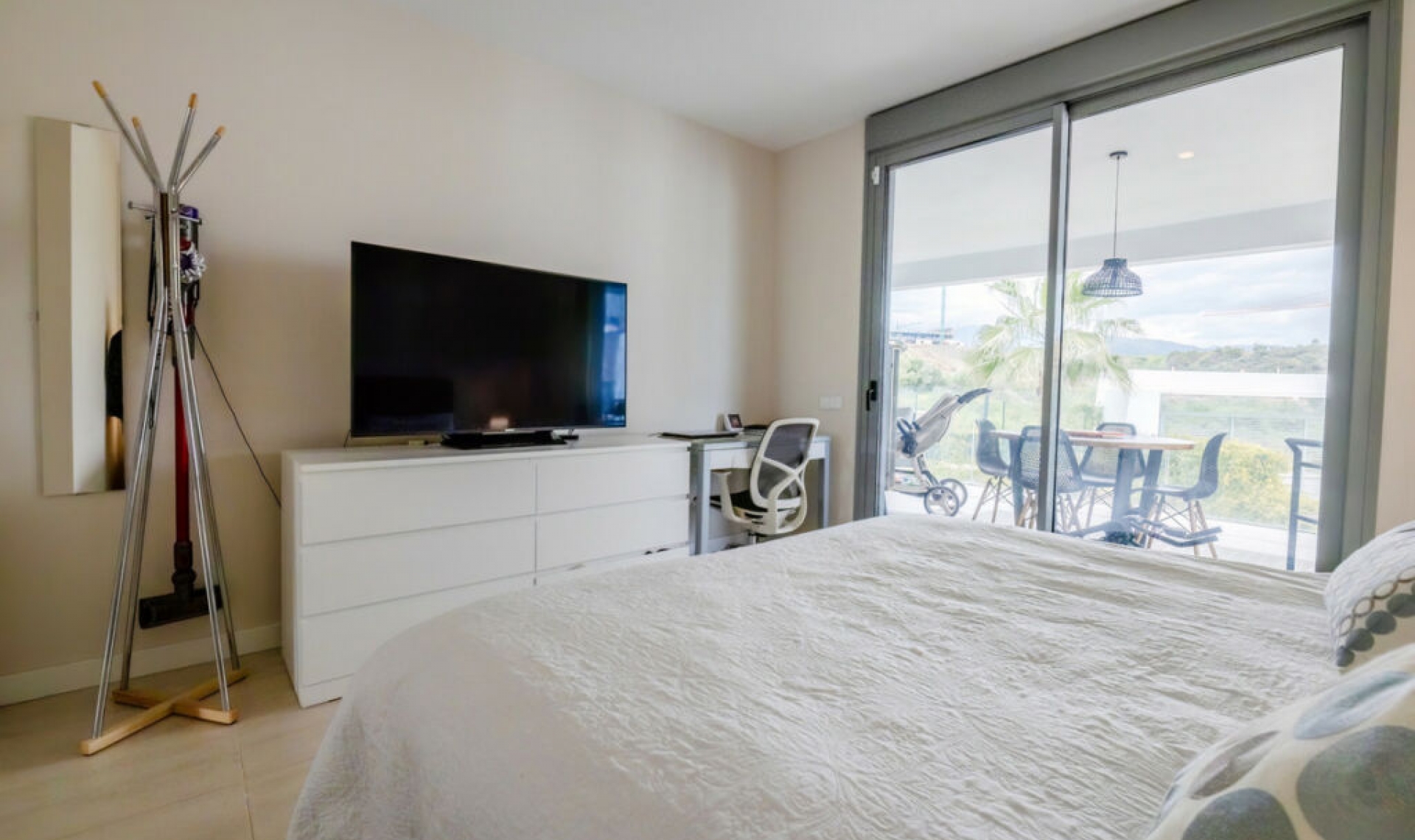 Resale - Apartment -
Estepona