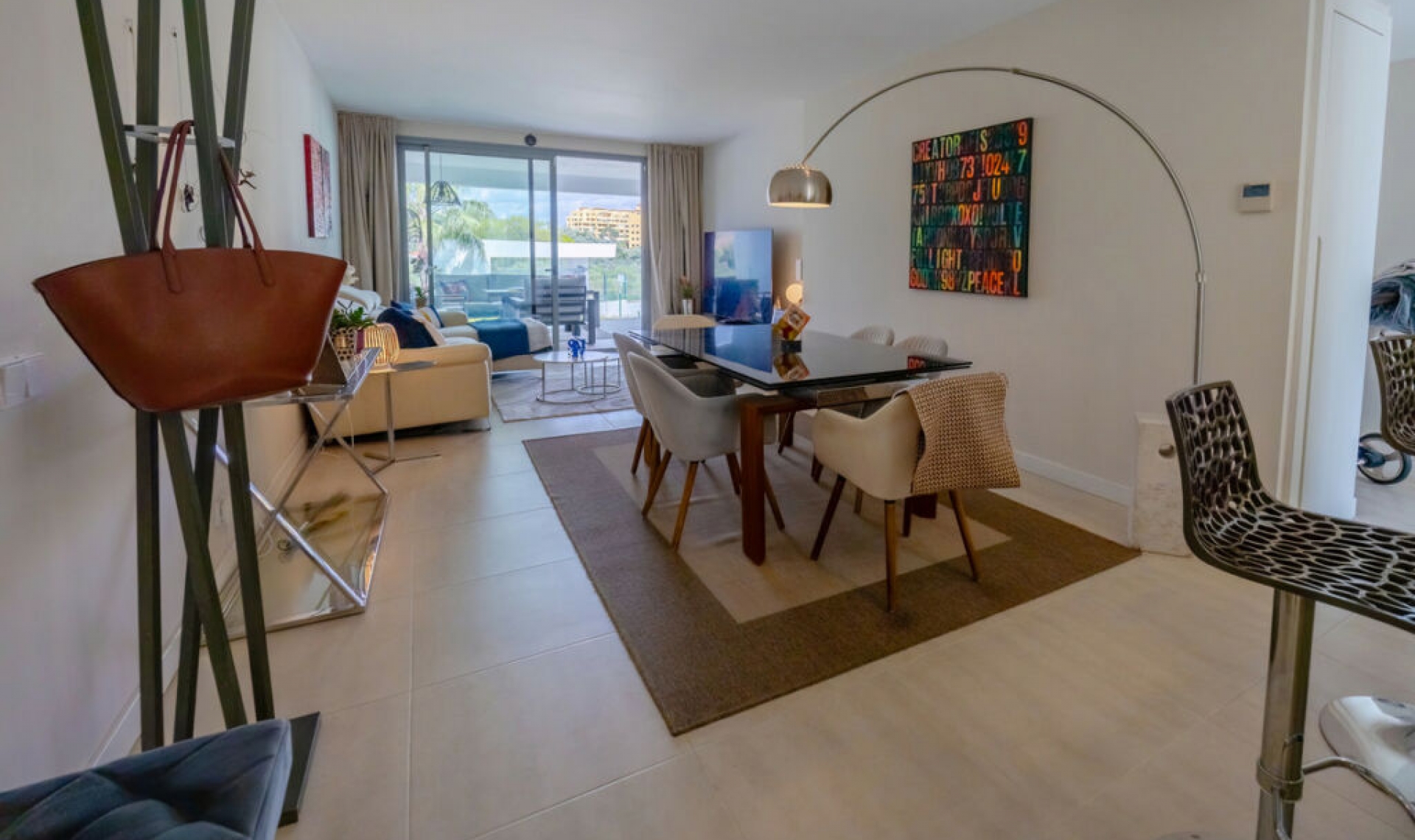 Resale - Apartment -
Estepona