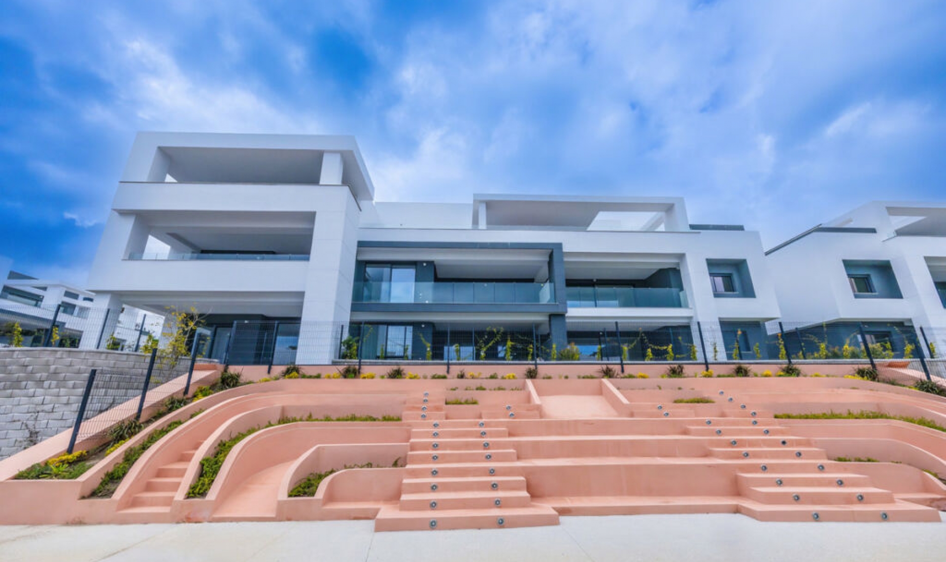 Resale - Apartment -
Estepona