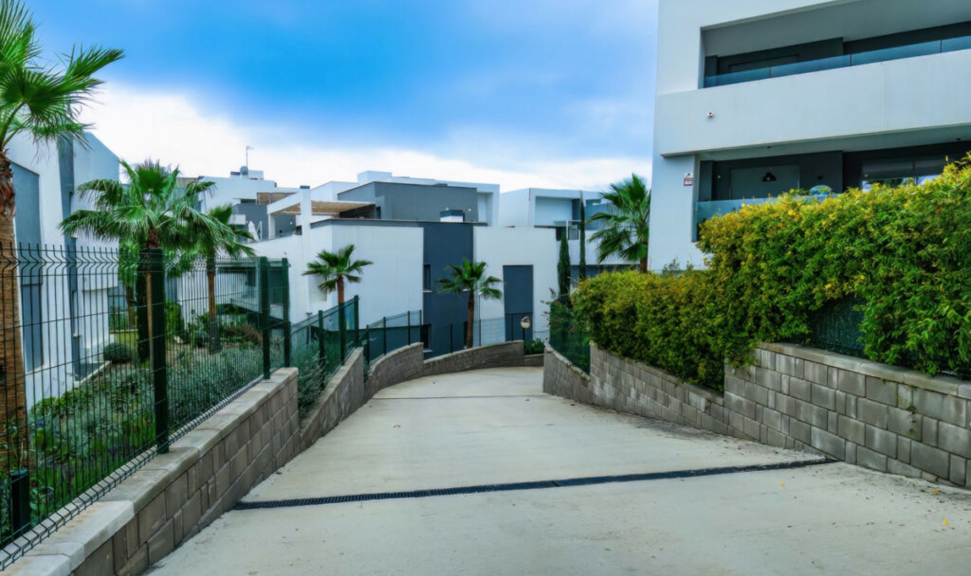 Resale - Apartment -
Estepona
