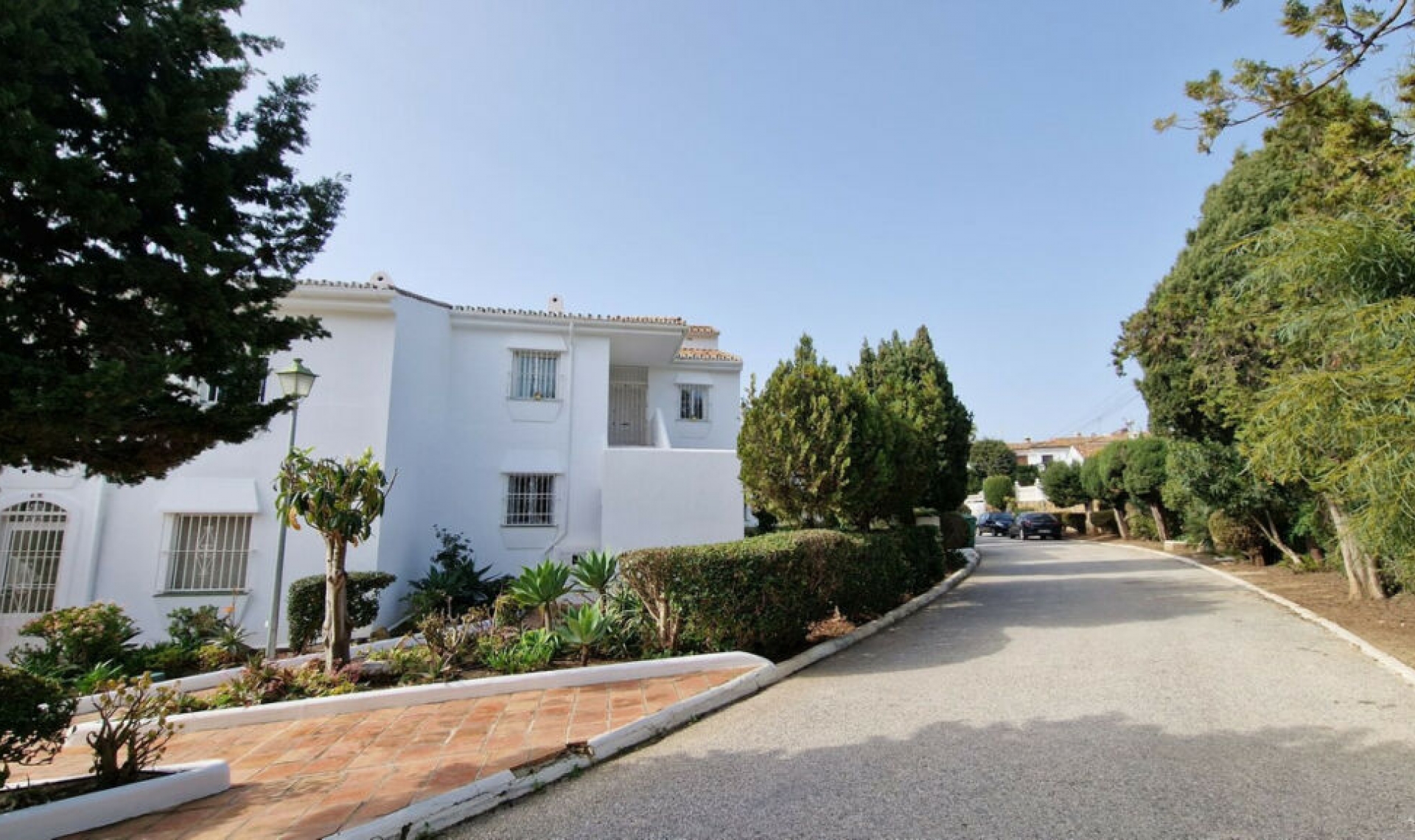 Resale - Apartment -
Estepona