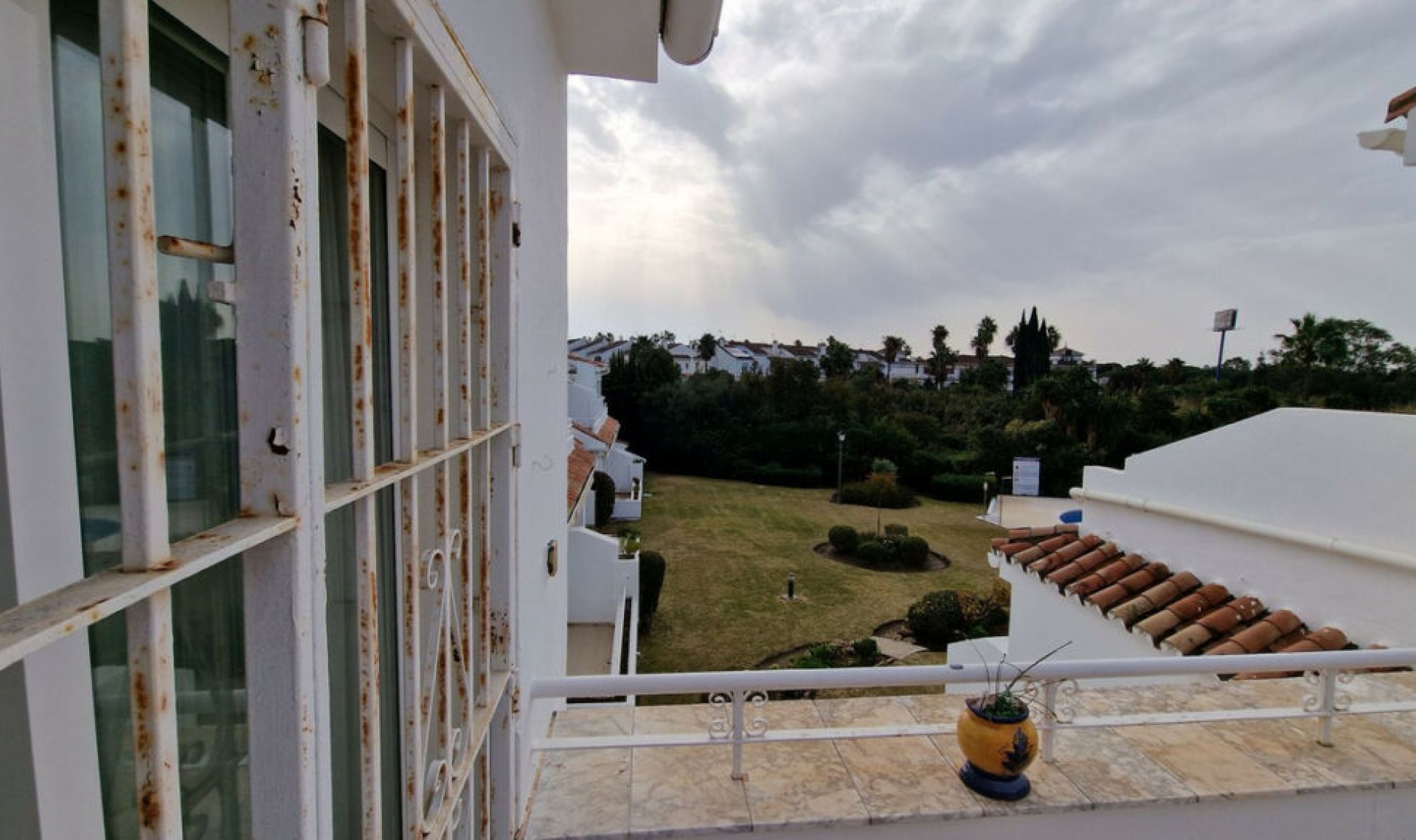 Resale - Apartment -
Estepona