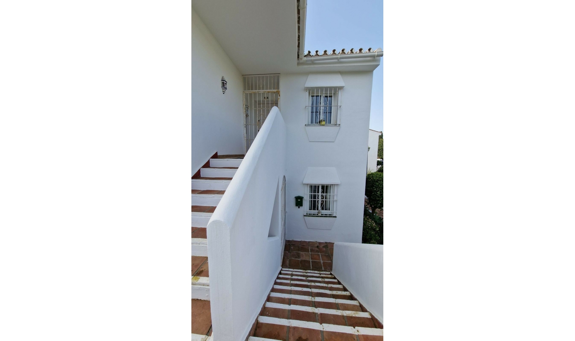 Resale - Apartment -
Estepona