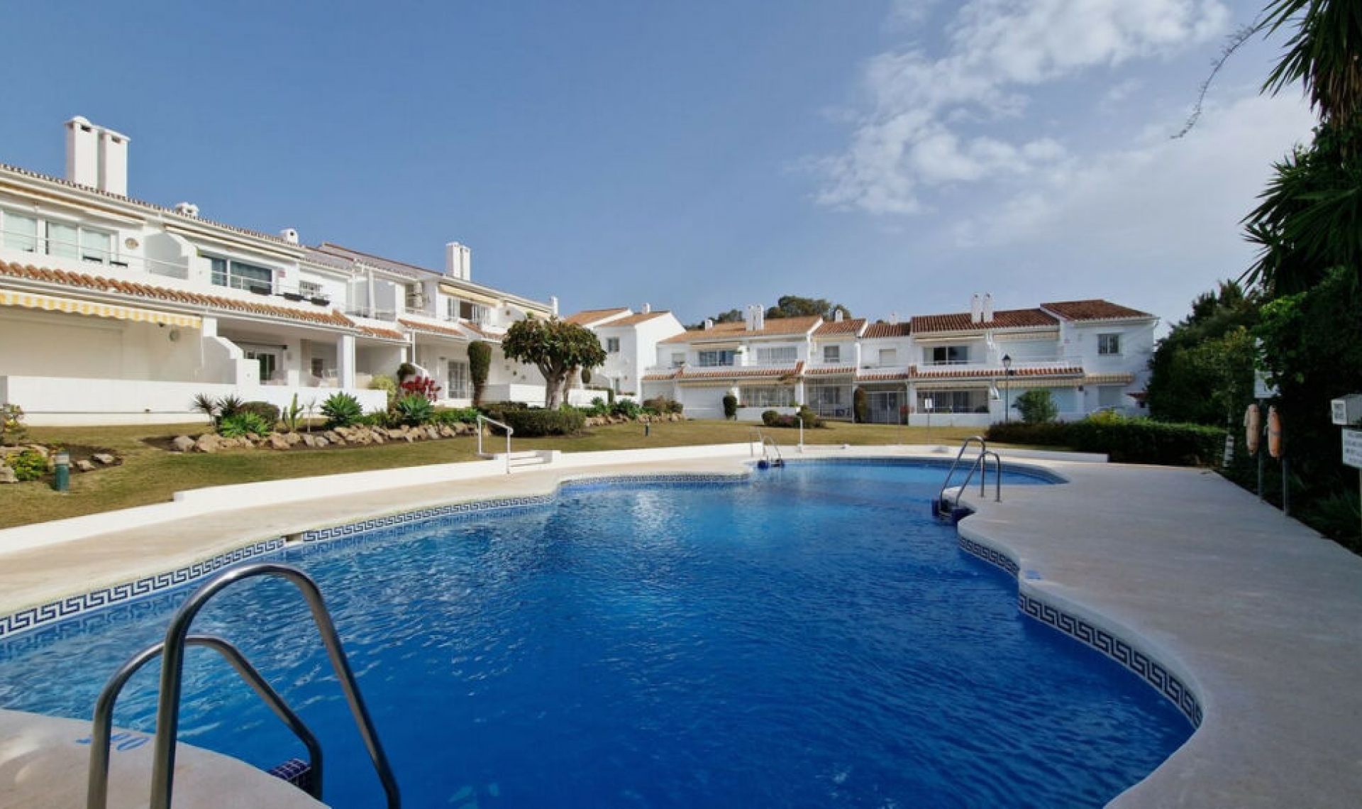 Resale - Apartment -
Estepona