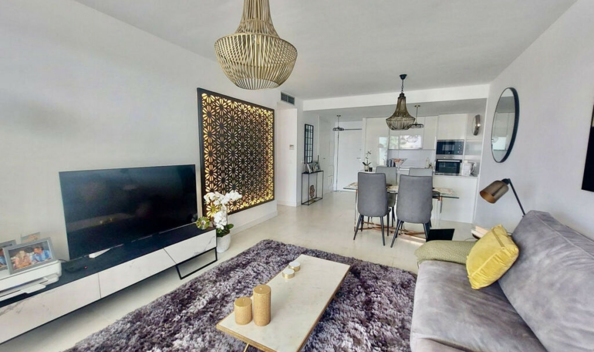 Resale - Apartment -
Estepona