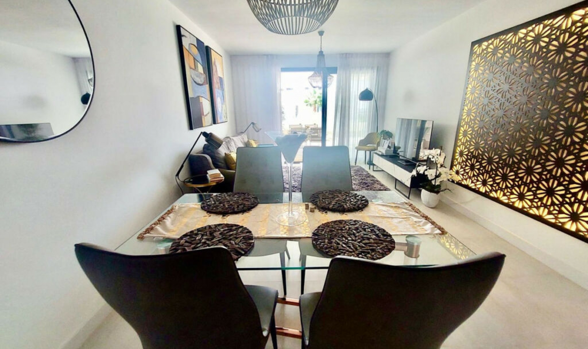 Resale - Apartment -
Estepona