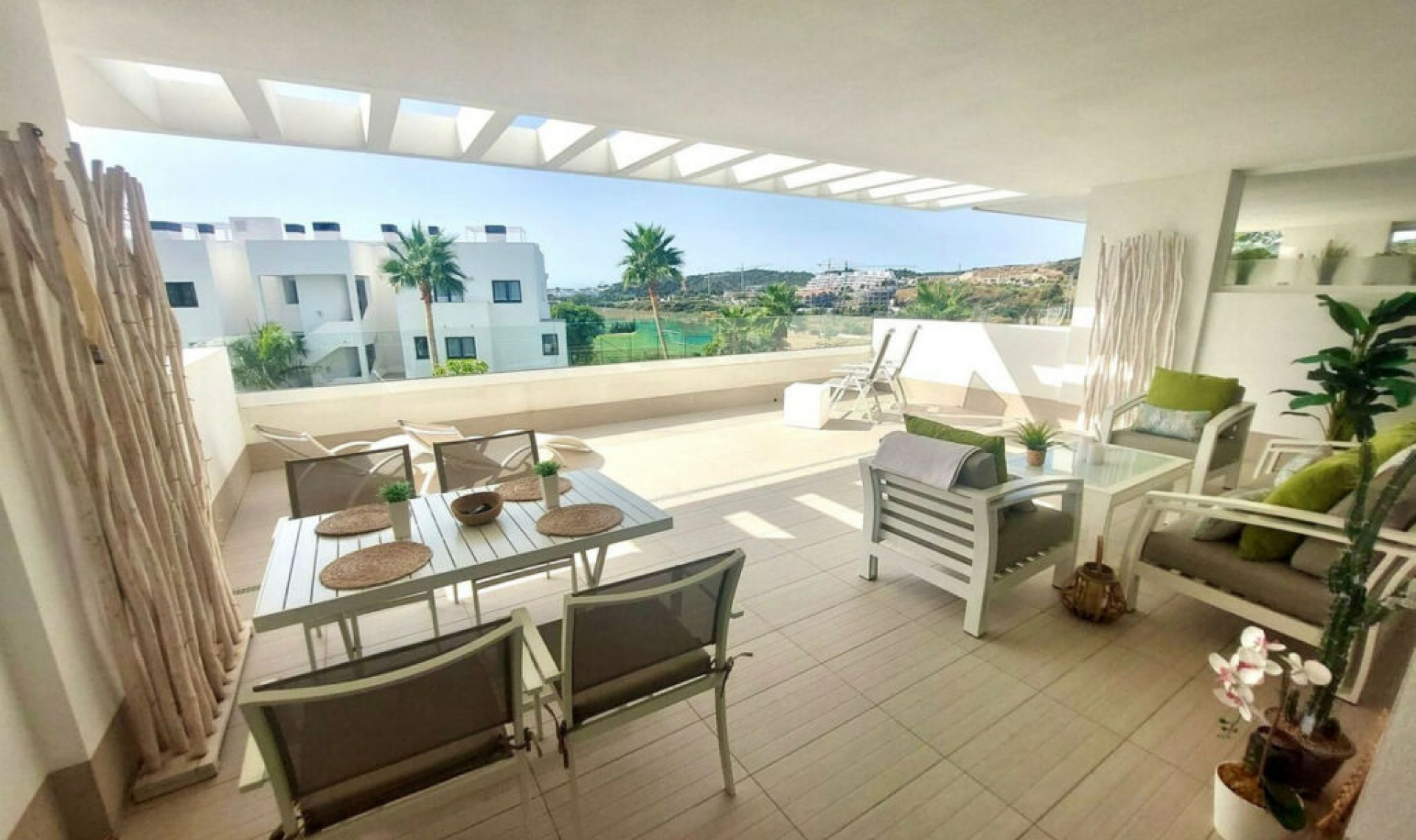 Resale - Apartment -
Estepona