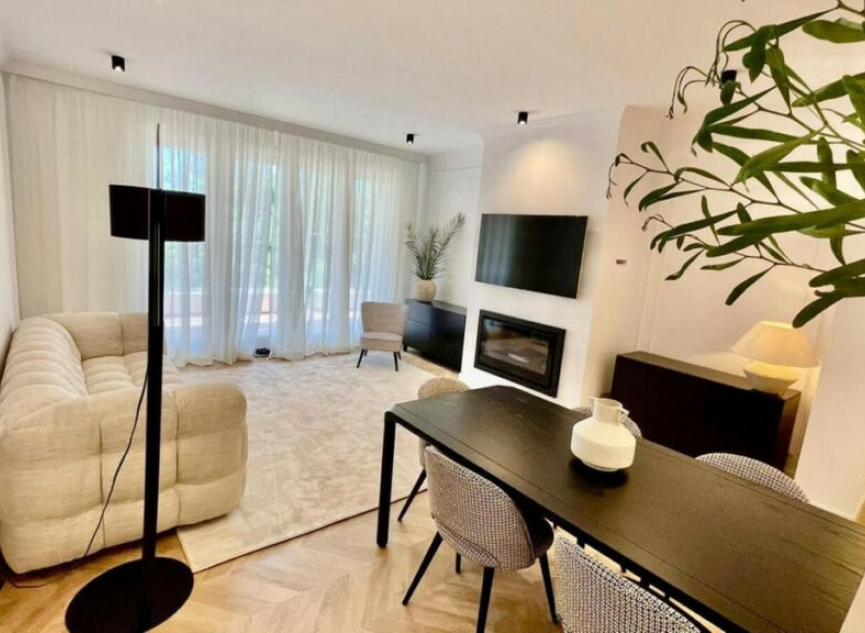 Resale - Apartment -
Estepona