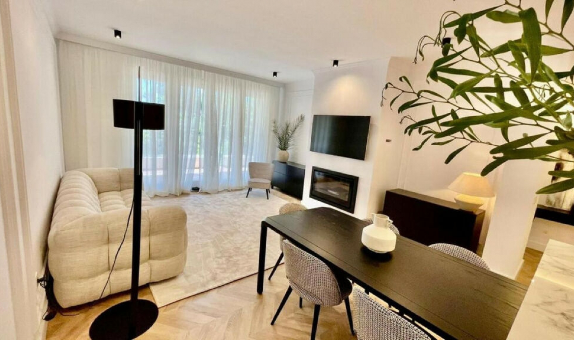 Resale - Apartment -
Estepona