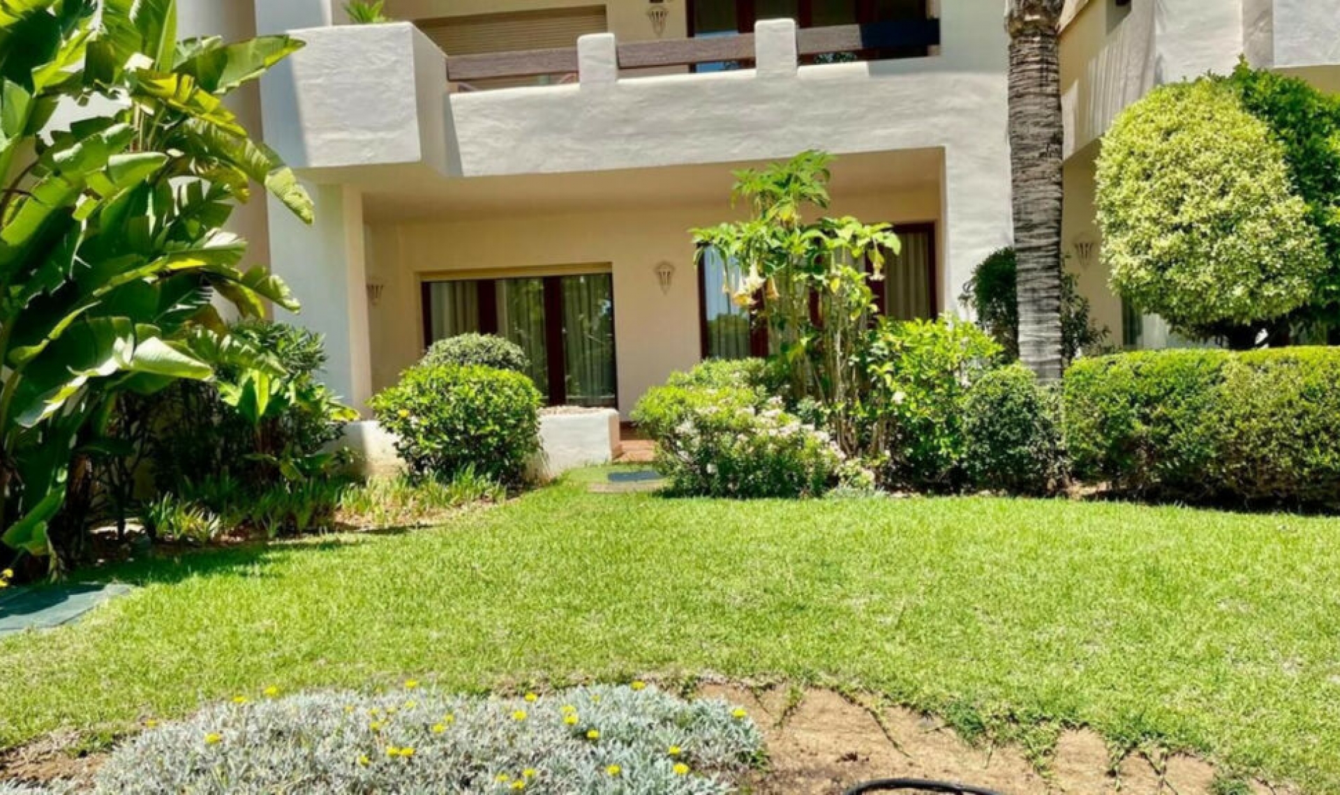 Resale - Apartment -
Estepona