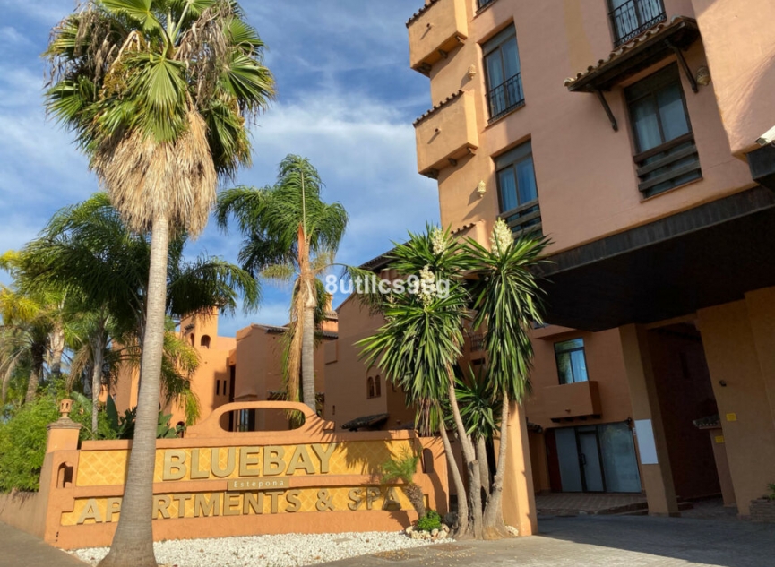 Resale - Apartment -
Estepona