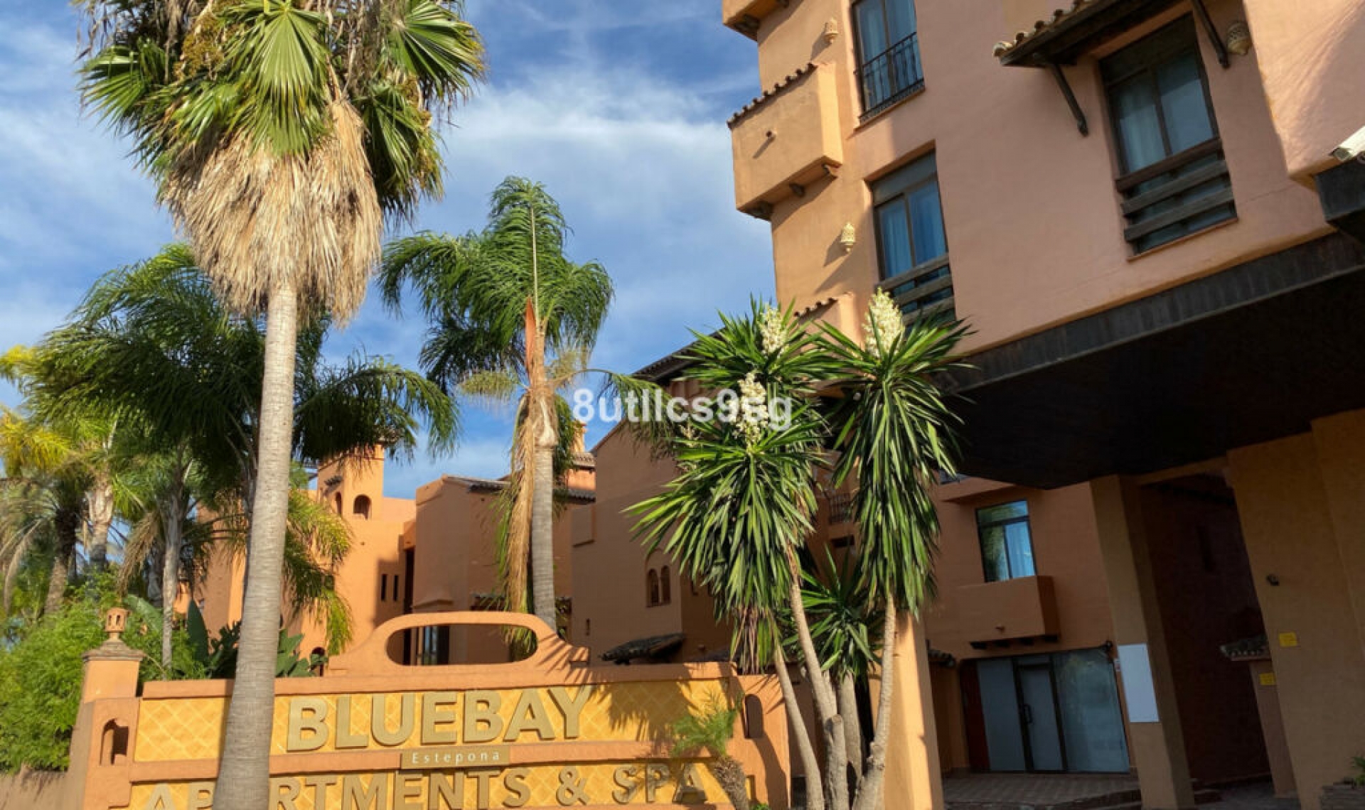 Resale - Apartment -
Estepona
