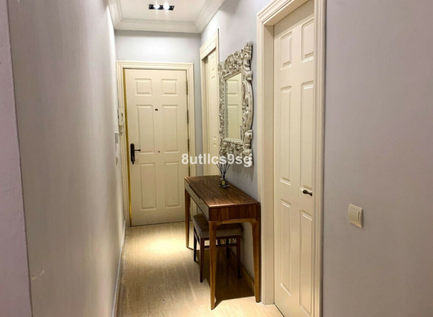 Resale - Apartment -
Estepona