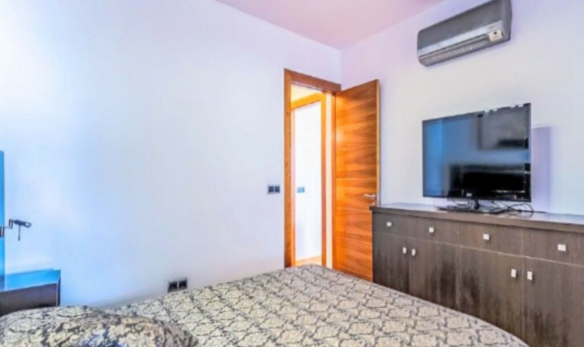 Resale - Apartment -
Estepona