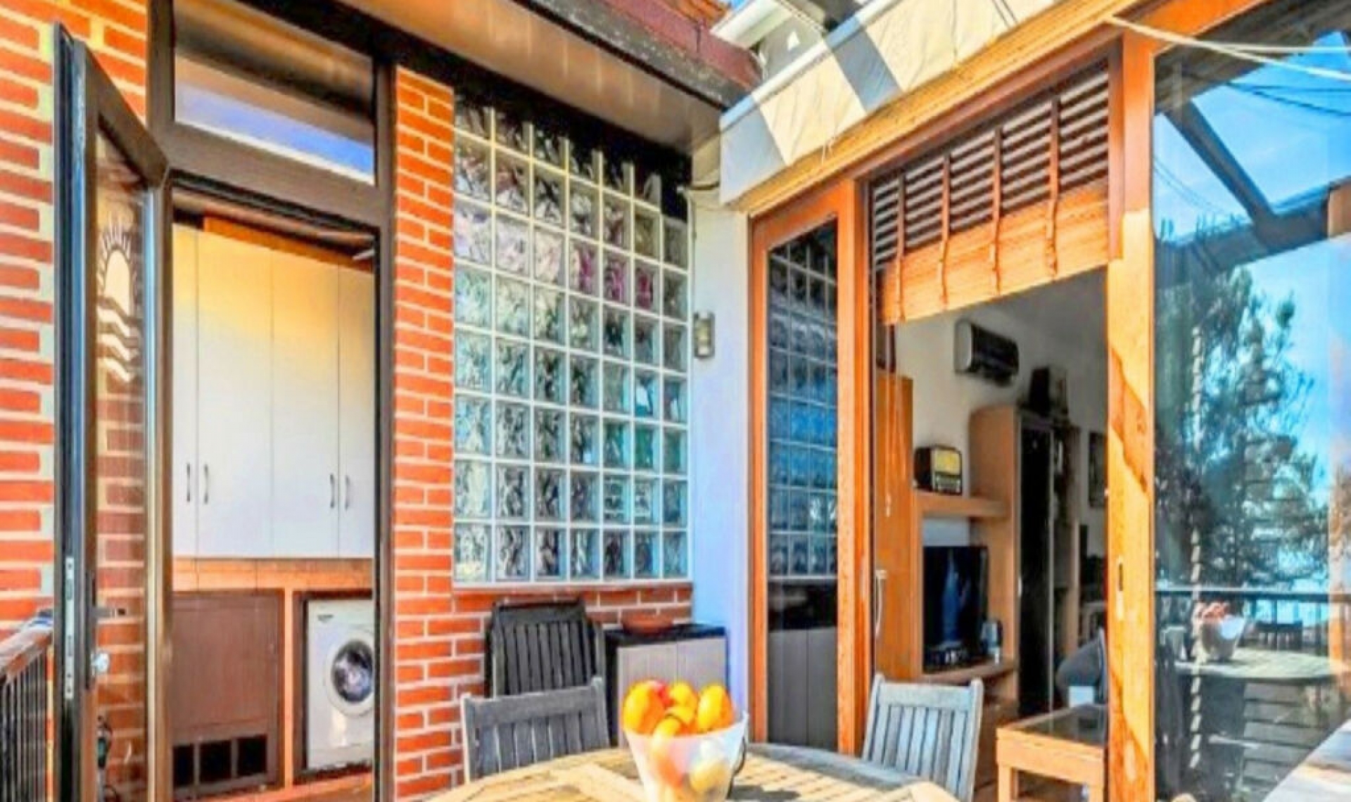 Resale - Apartment -
Estepona