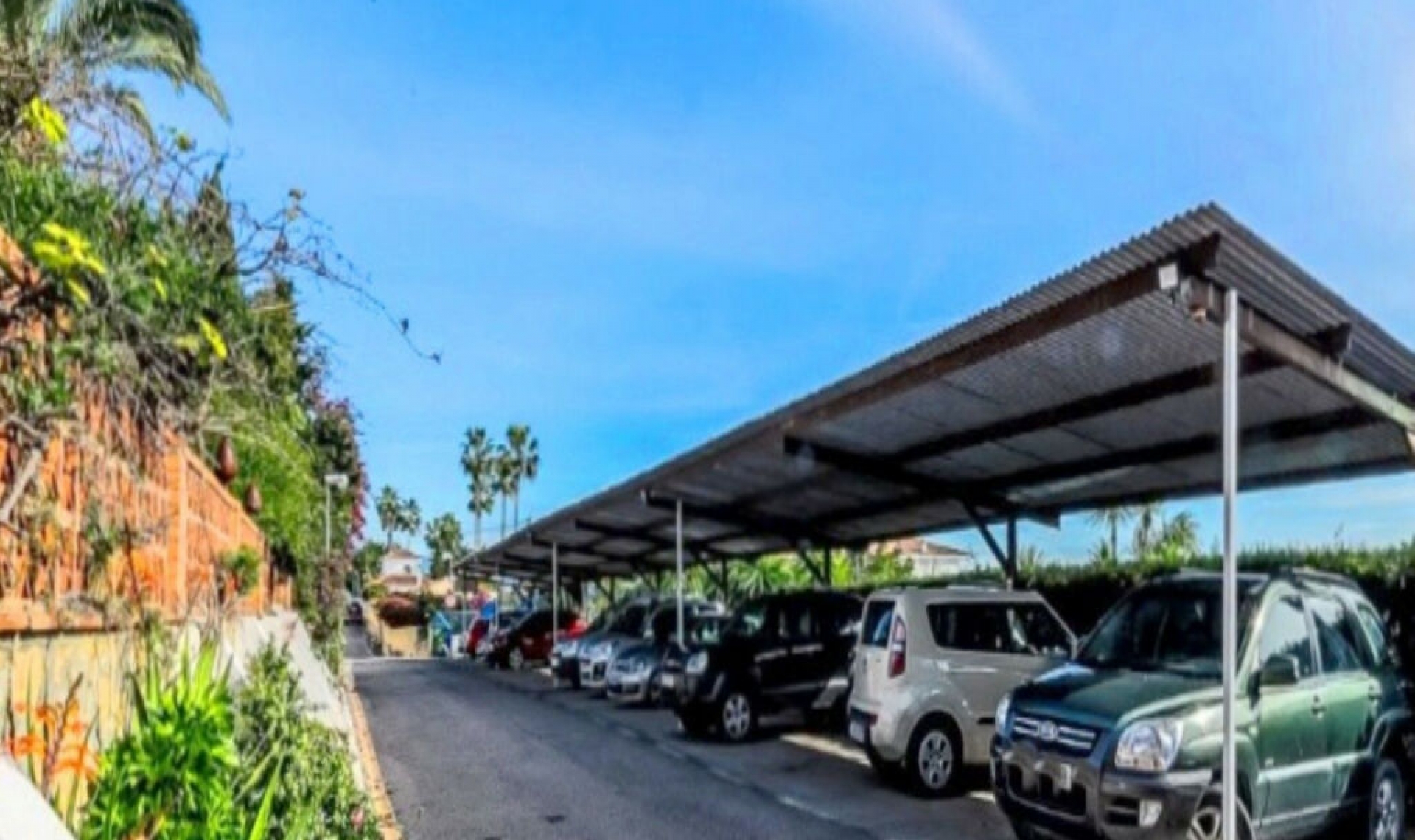 Resale - Apartment -
Estepona