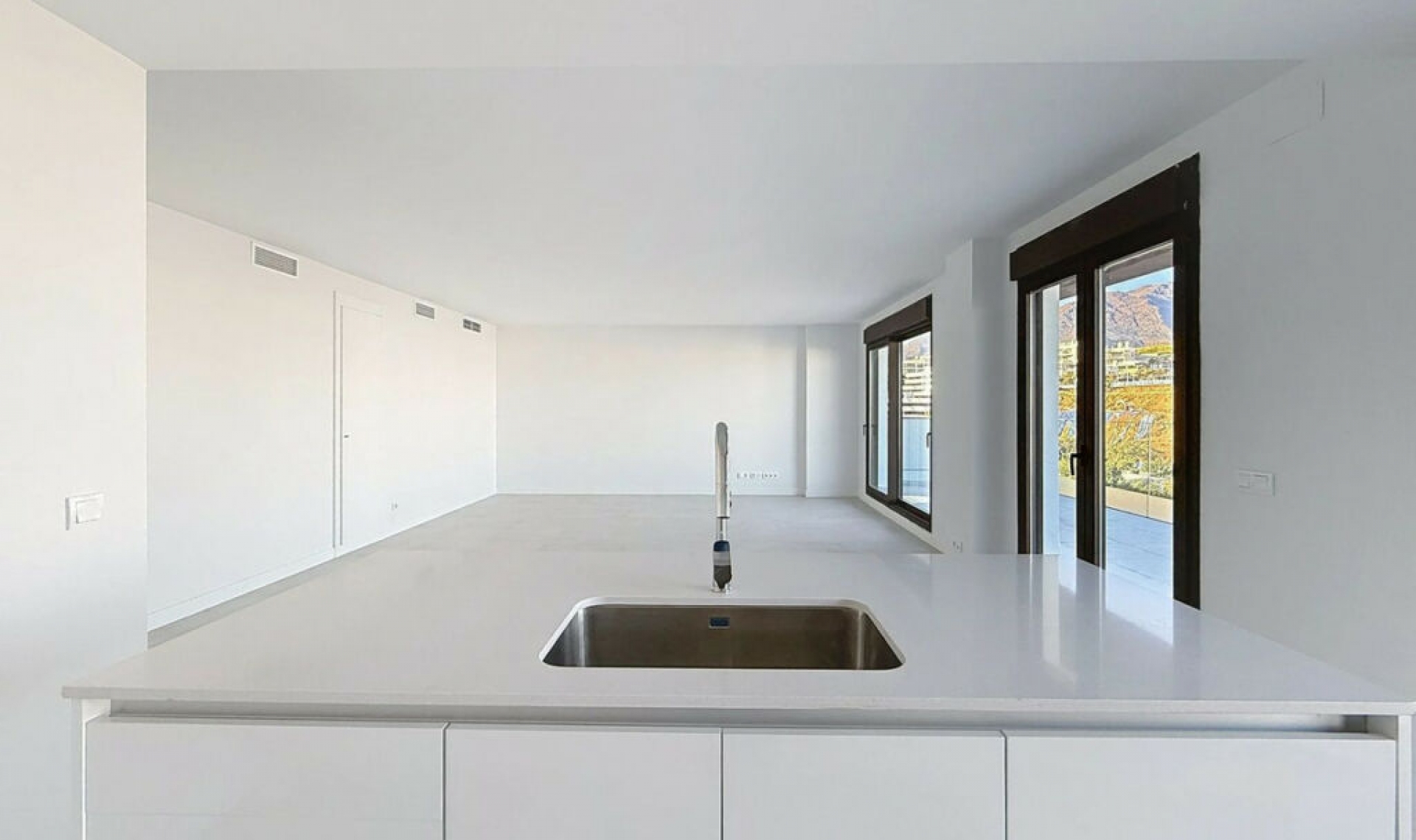 Resale - Apartment -
Estepona