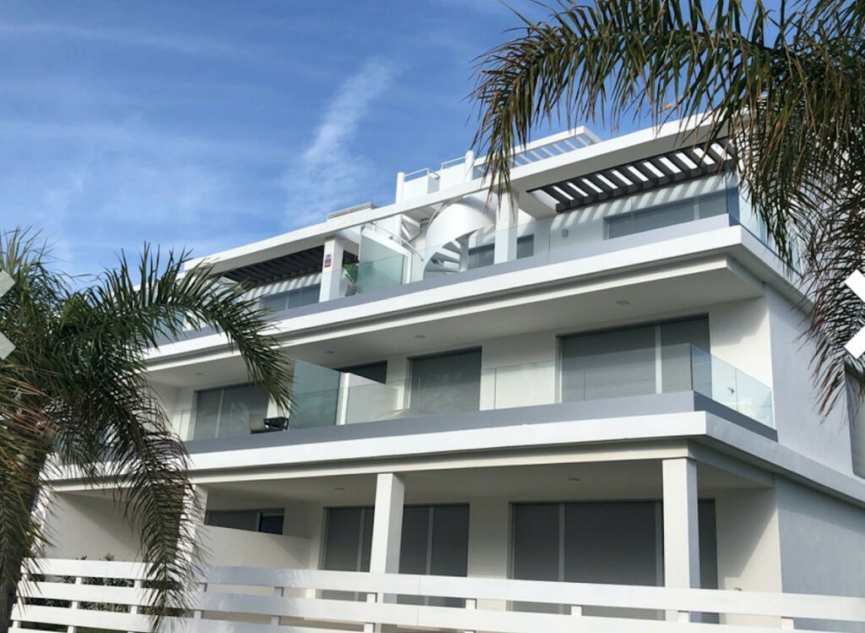 Resale - Apartment -
Estepona