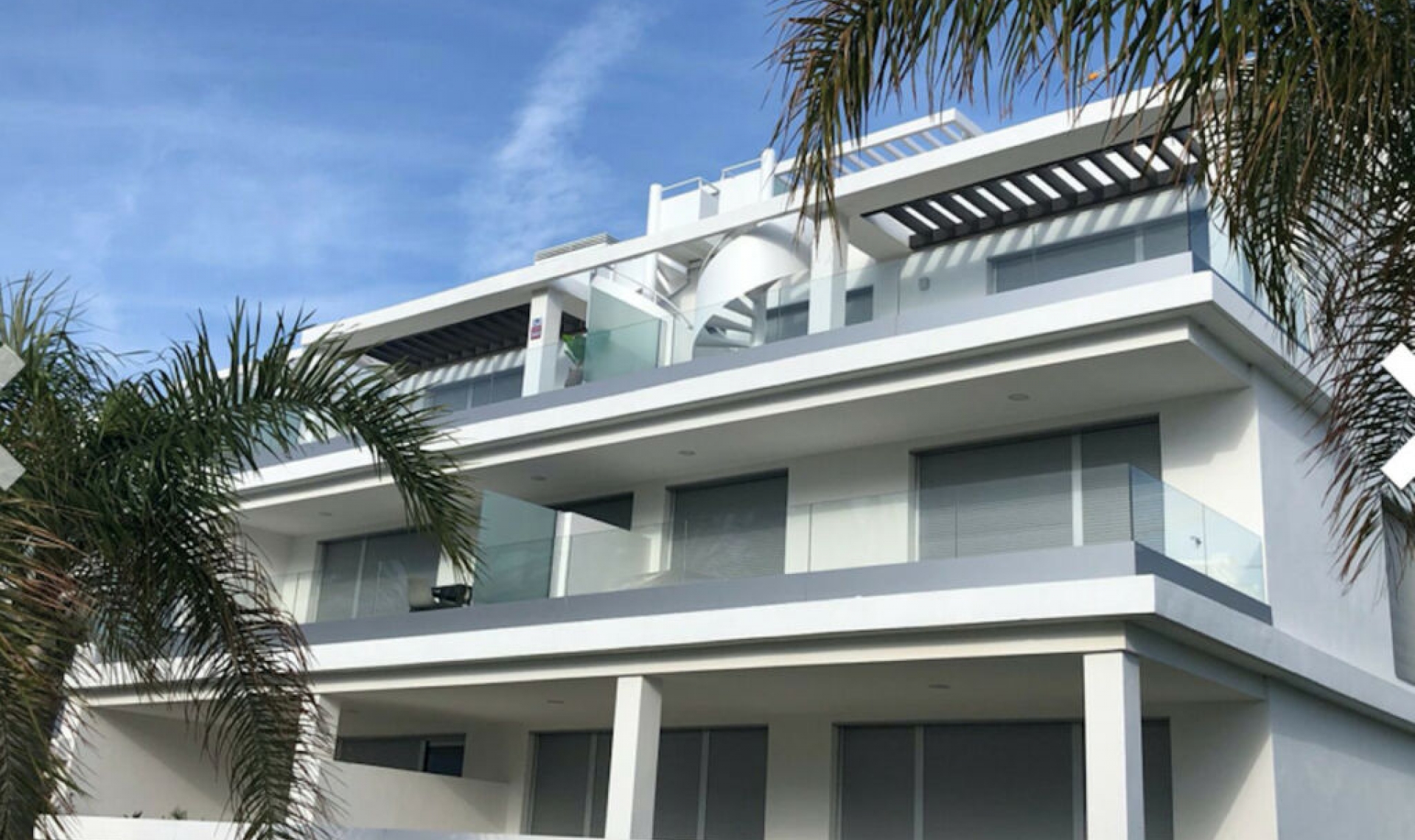 Resale - Apartment -
Estepona