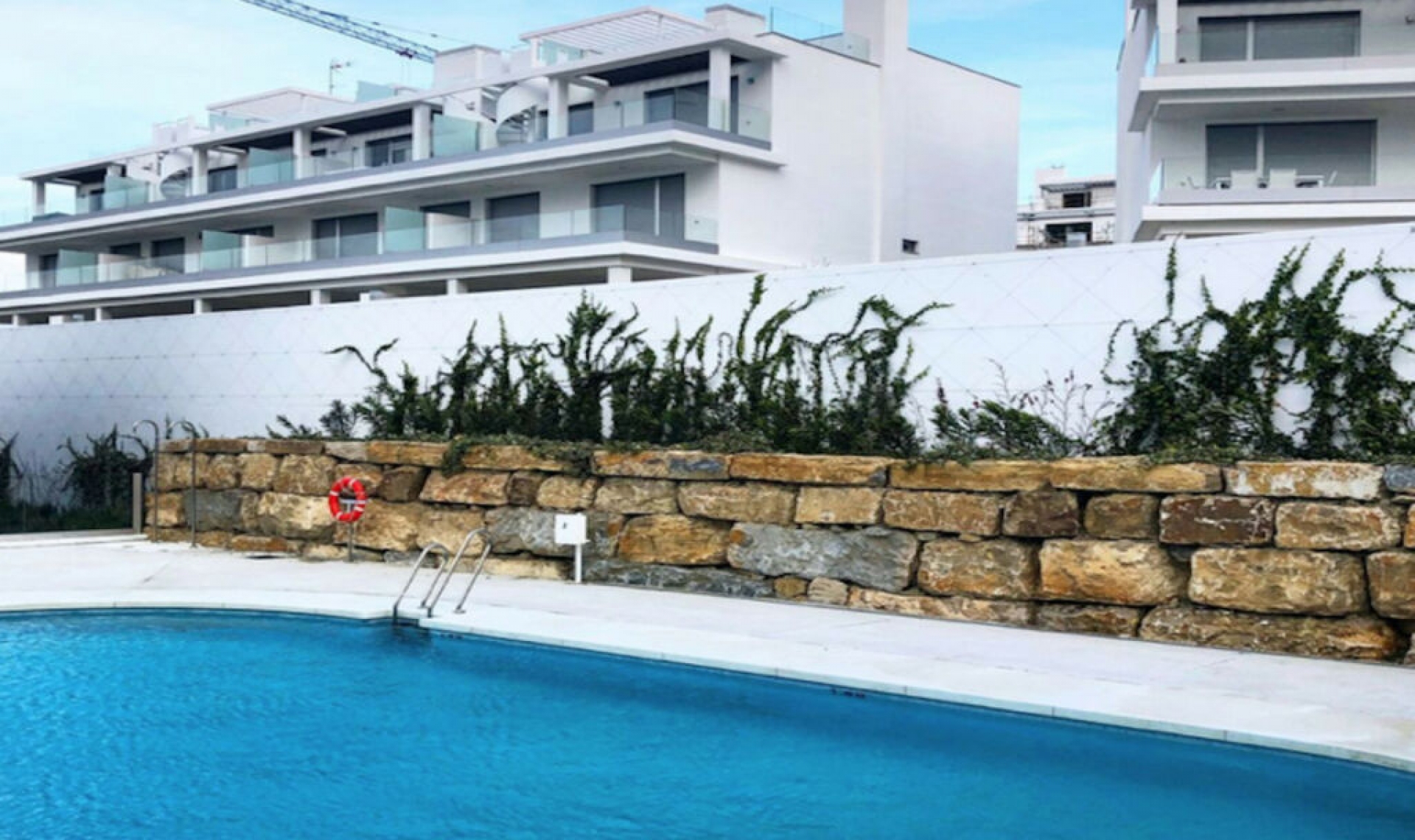 Resale - Apartment -
Estepona