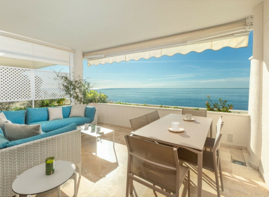 Resale - Apartment -
Estepona