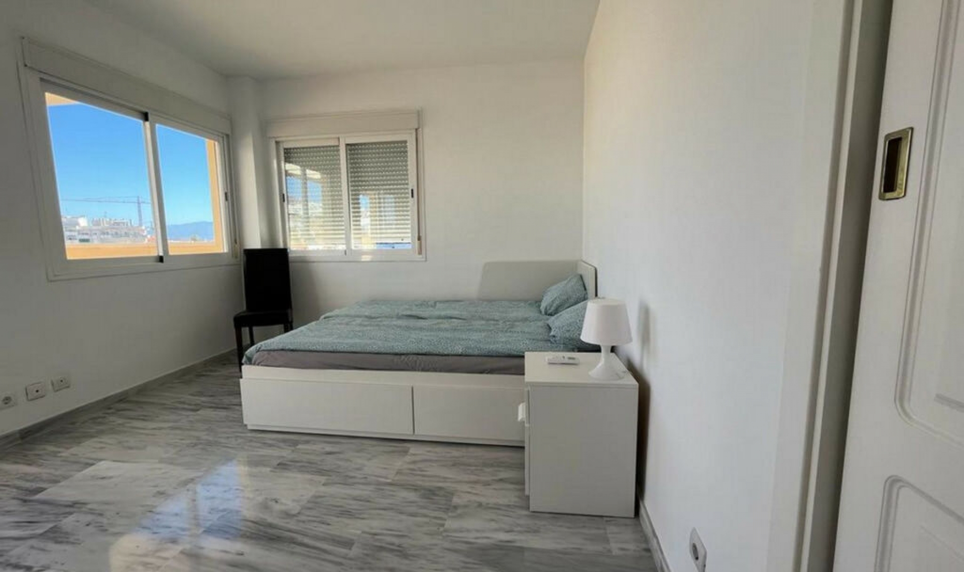Resale - Apartment -
Estepona