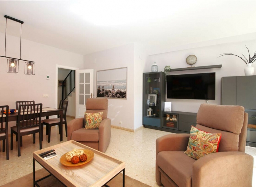 Resale - Apartment -
Estepona