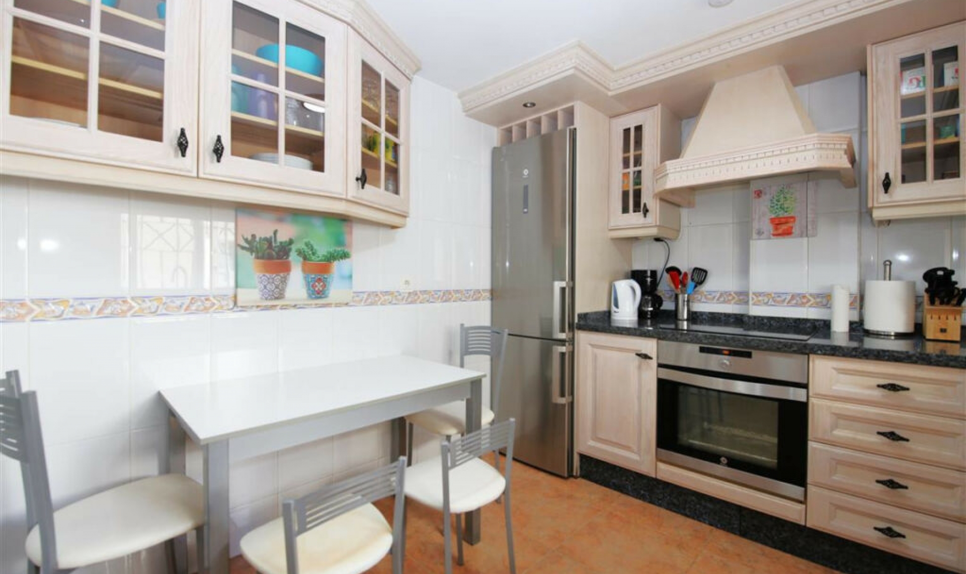 Resale - Apartment -
Estepona