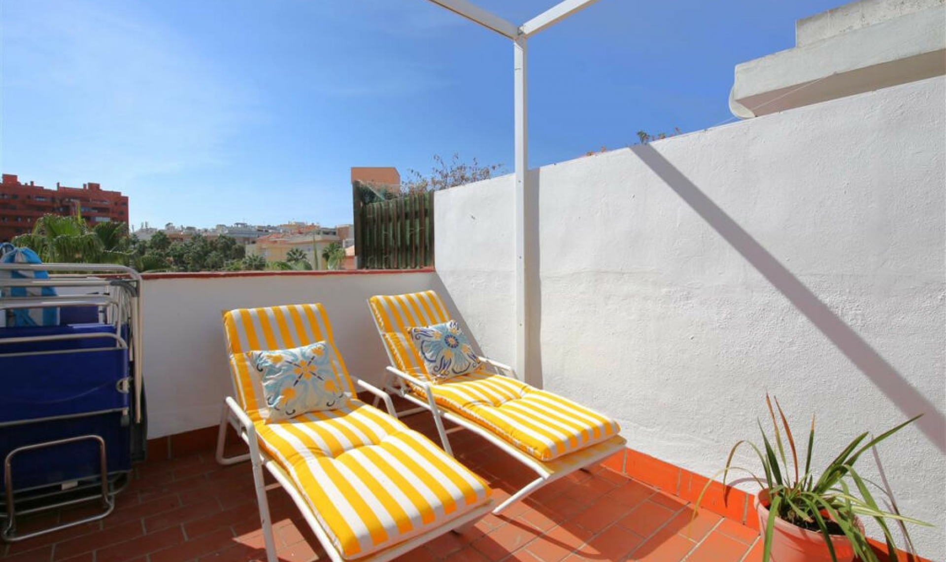 Resale - Apartment -
Estepona