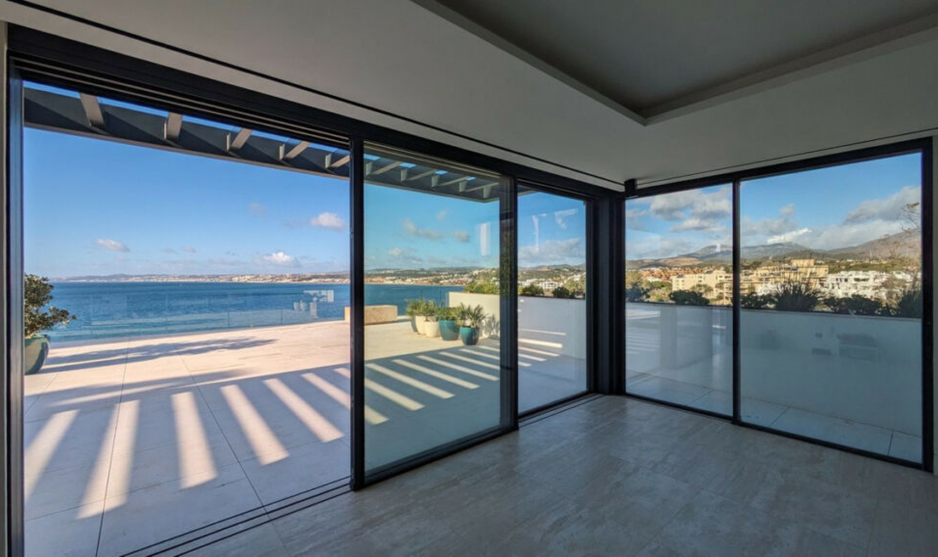 Resale - Apartment -
Estepona