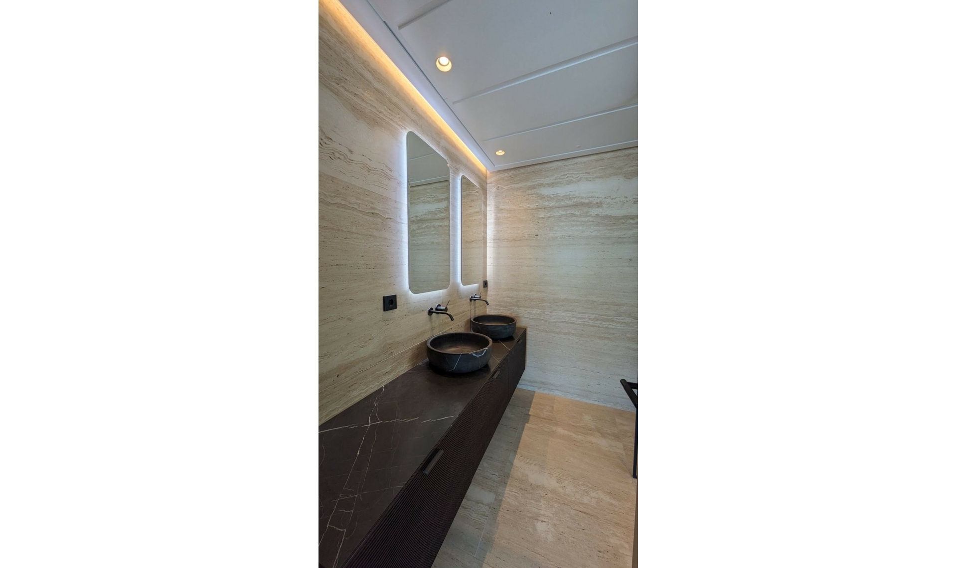 Resale - Apartment -
Estepona