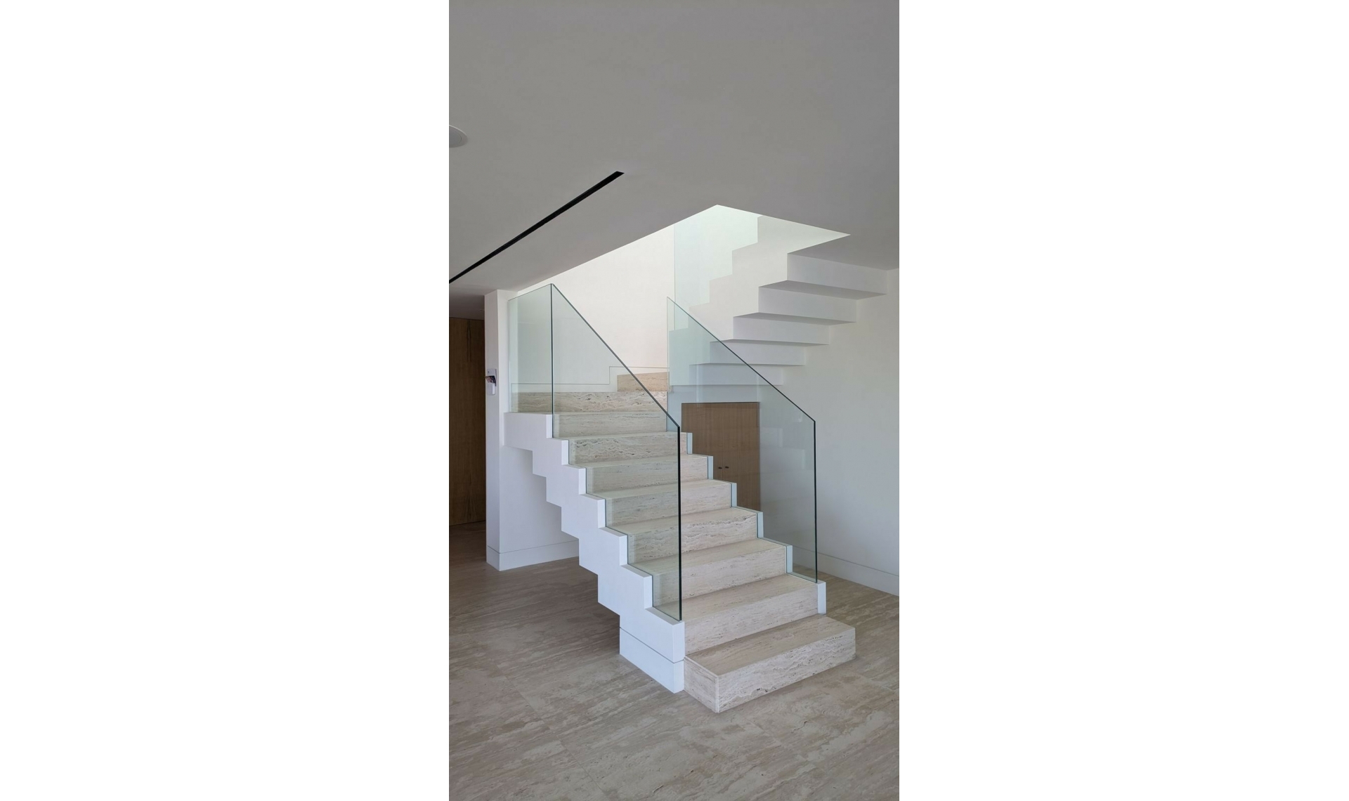 Resale - Apartment -
Estepona