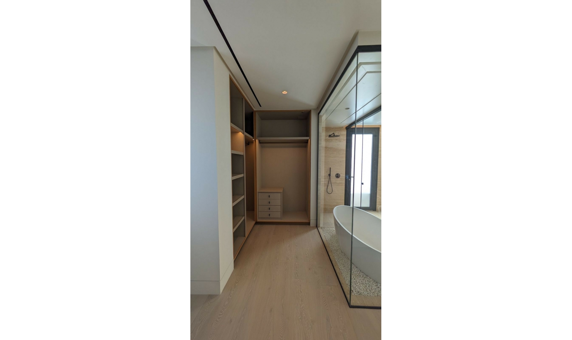 Resale - Apartment -
Estepona