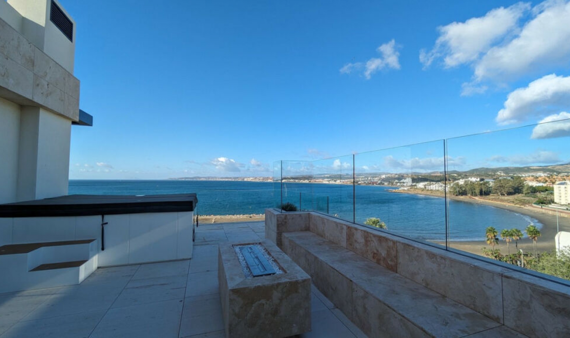 Resale - Apartment -
Estepona