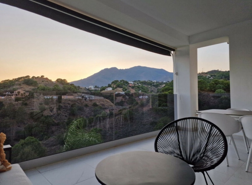 Resale - Apartment -
Estepona