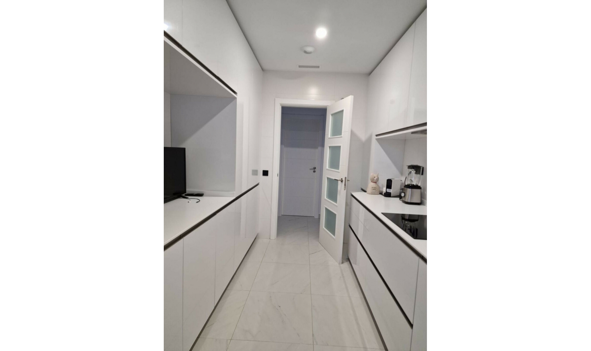 Resale - Apartment -
Estepona