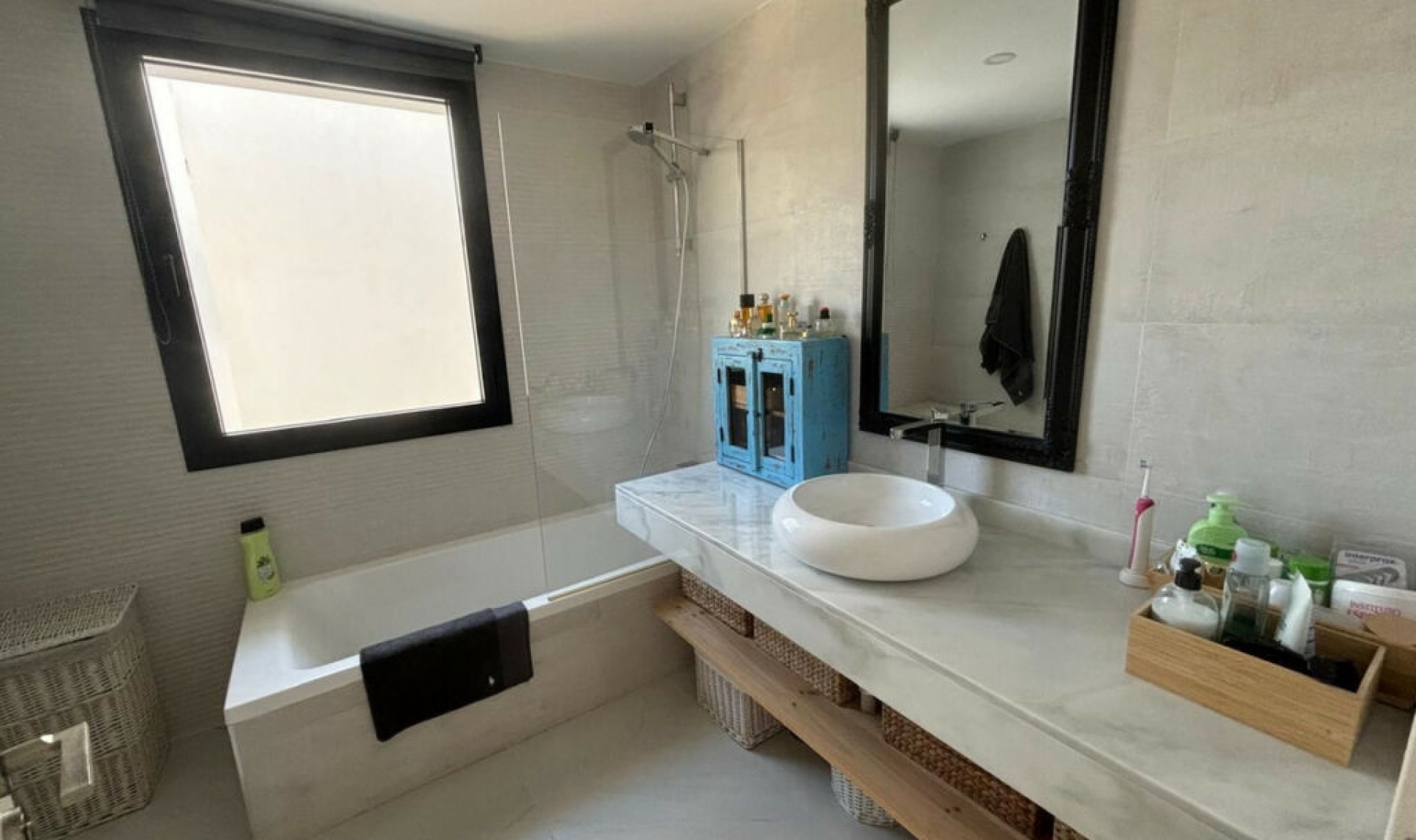 Resale - Apartment -
Estepona