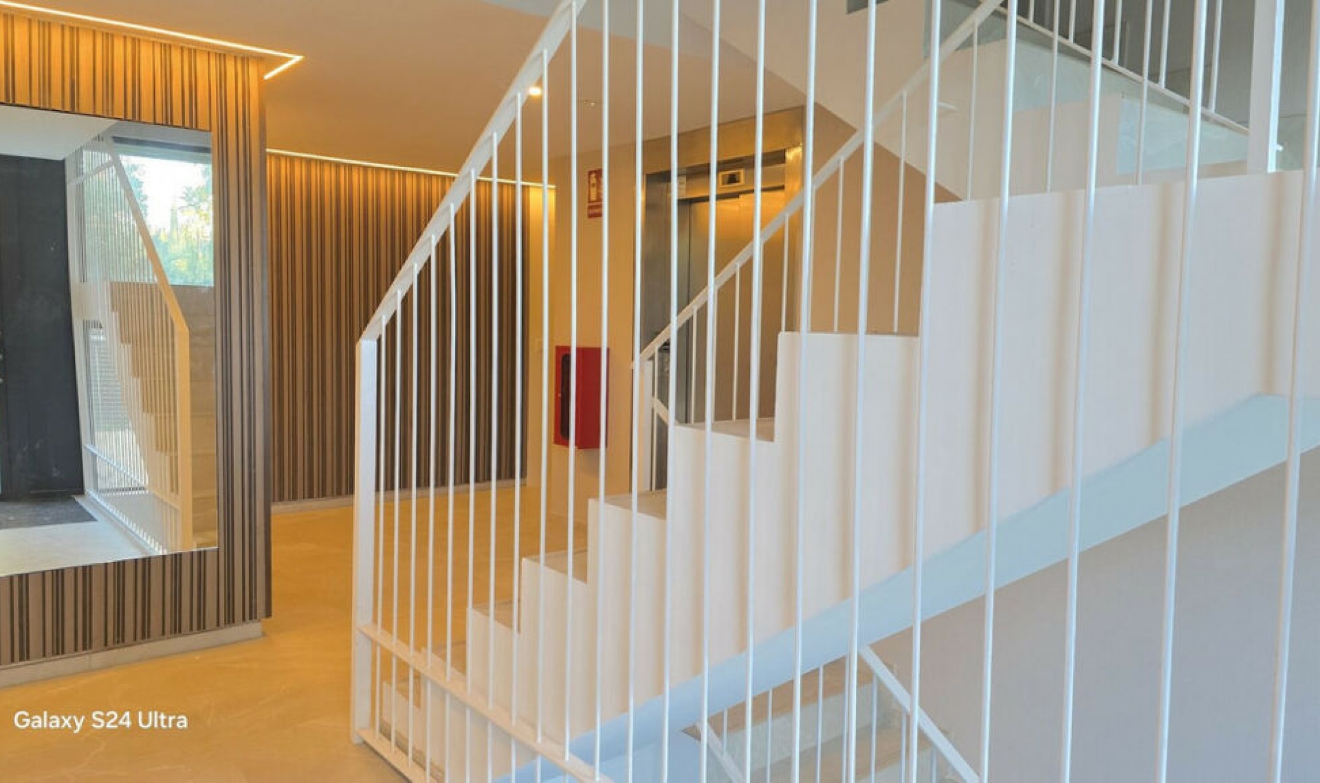 Resale - Apartment -
Estepona