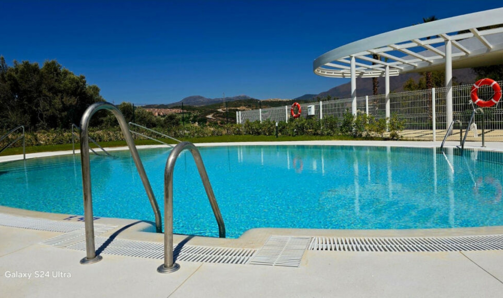 Resale - Apartment -
Estepona