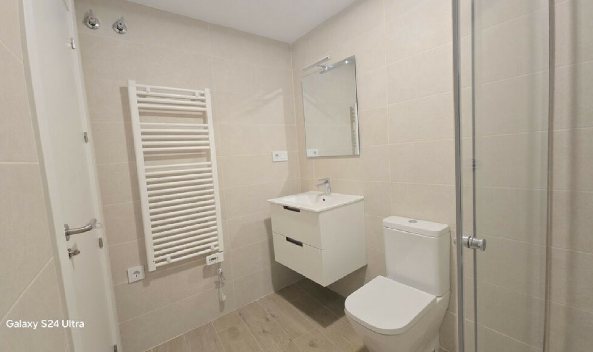 Resale - Apartment -
Estepona