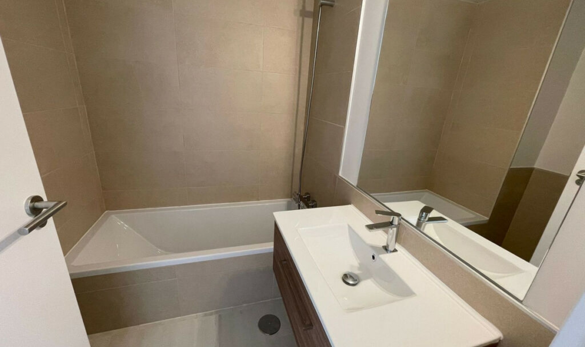 Resale - Apartment -
Estepona