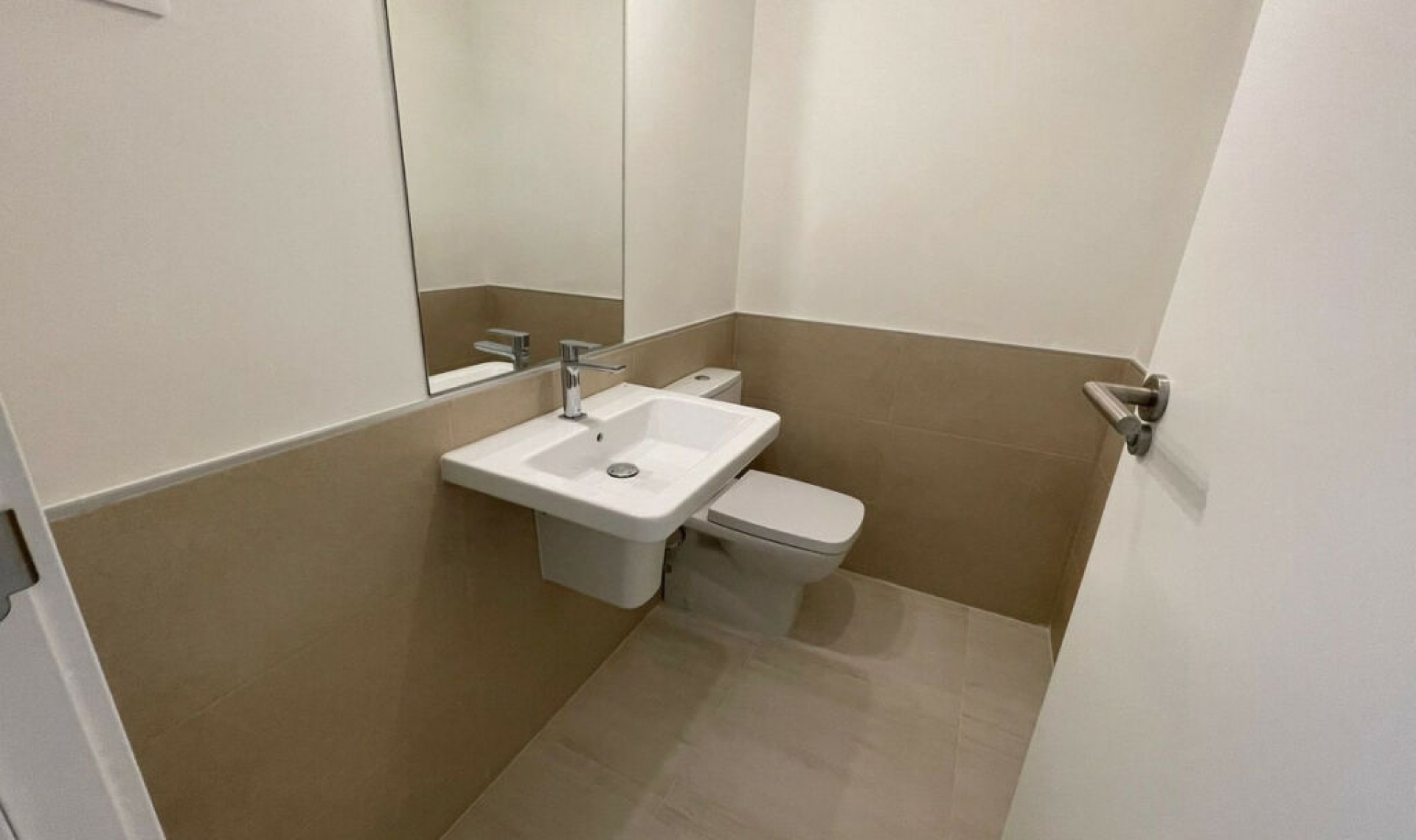 Resale - Apartment -
Estepona