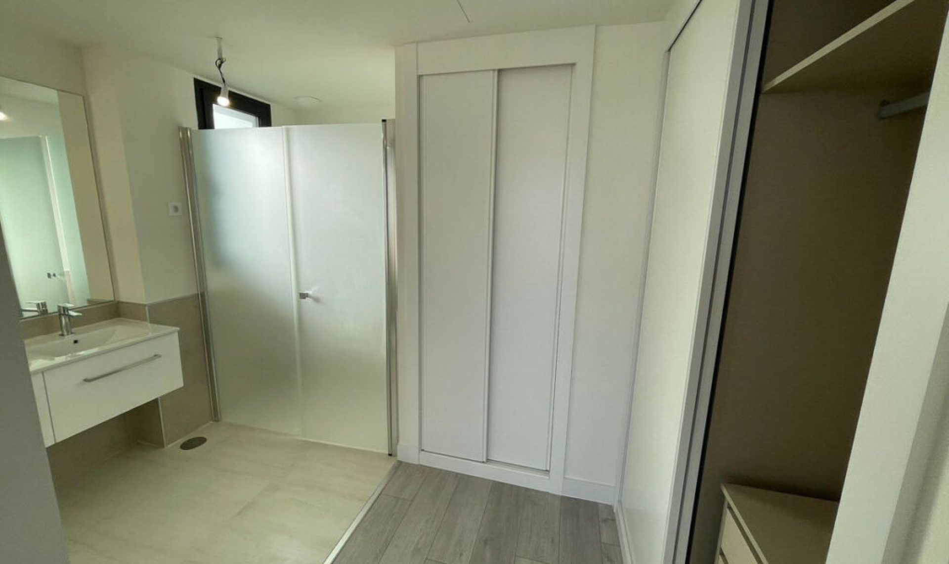 Resale - Apartment -
Estepona