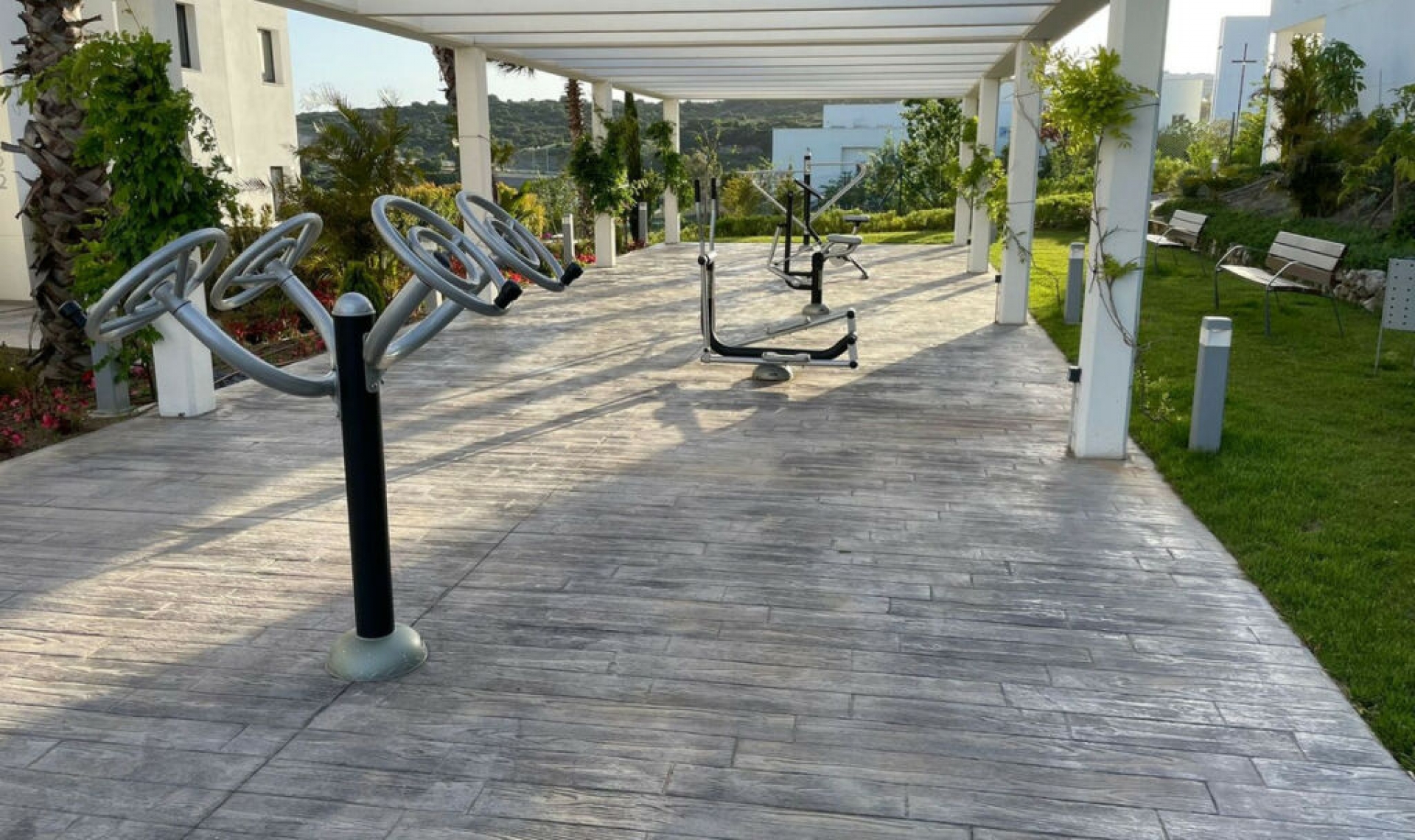 Resale - Apartment -
Estepona