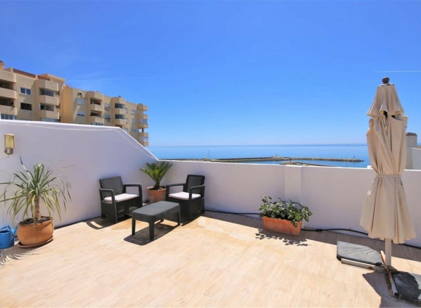 Resale - Apartment -
Estepona