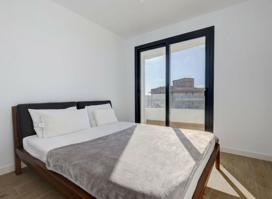 Resale - Apartment -
Estepona