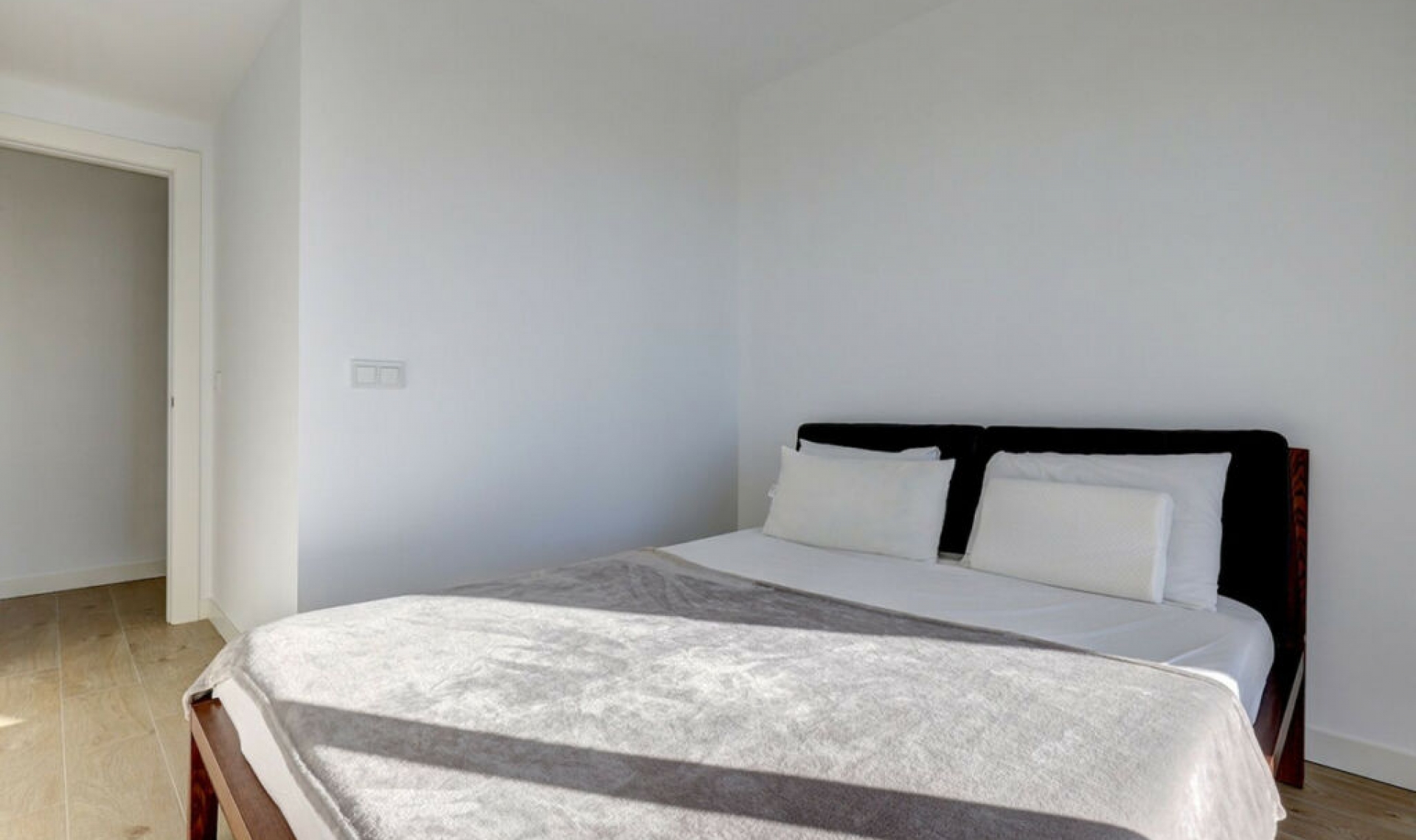 Resale - Apartment -
Estepona